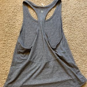 Lululemon tank